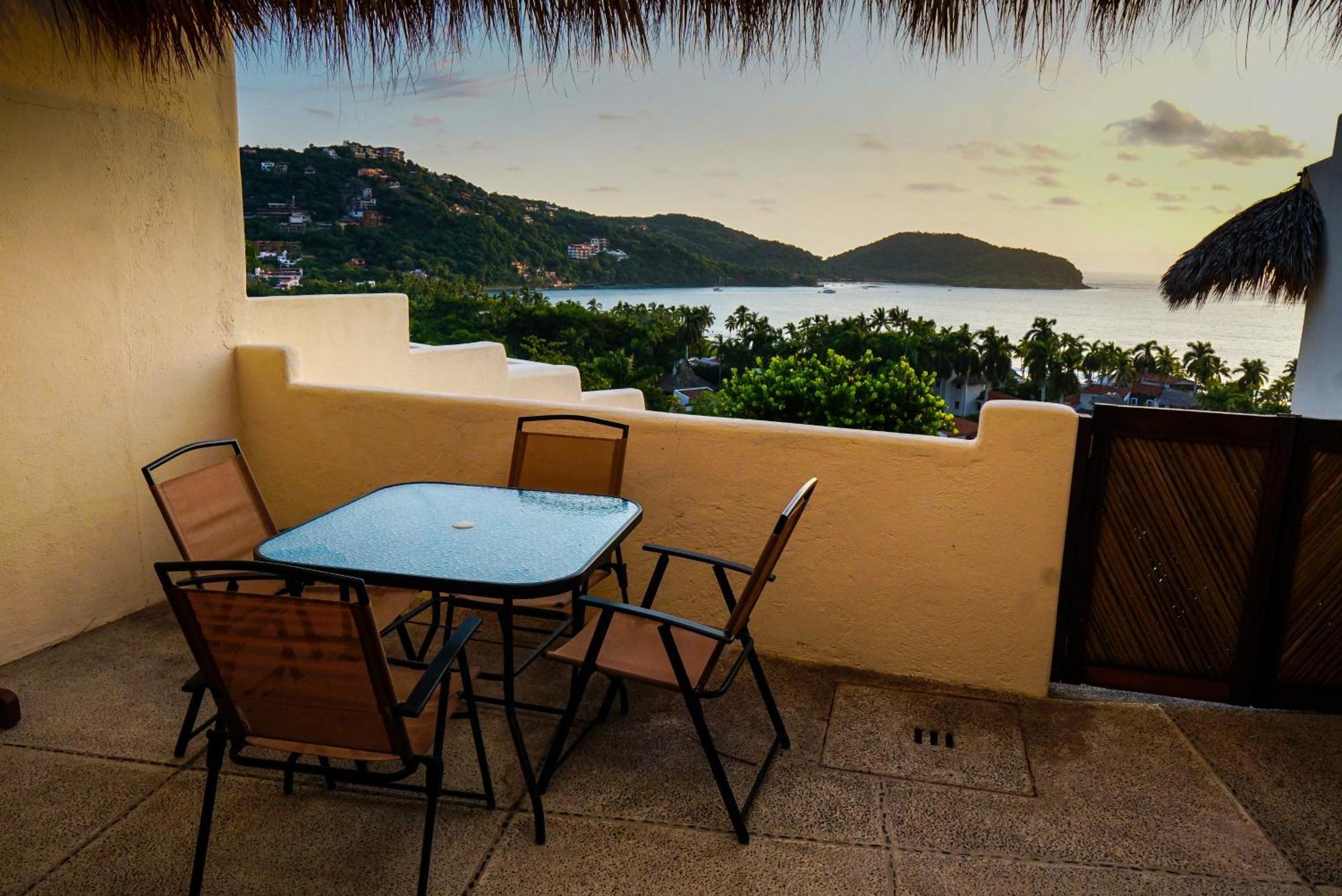 Villas San Sebastian Zihuatanejo Exterior photo