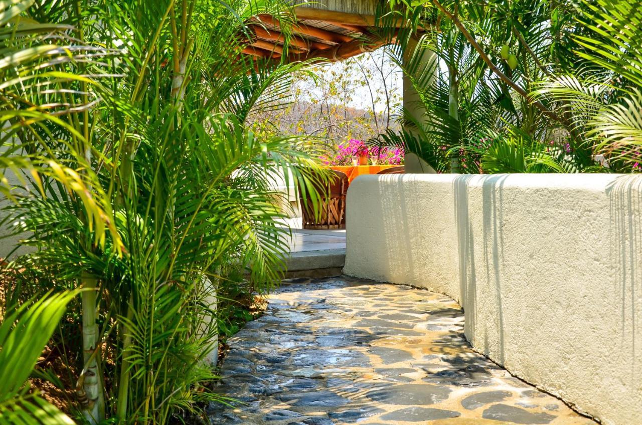 Villas San Sebastian Zihuatanejo Exterior photo
